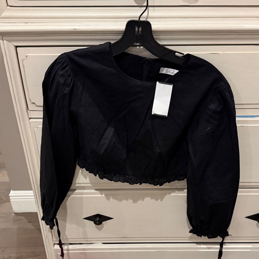 Lovers + Friends Black Cropped Blouse